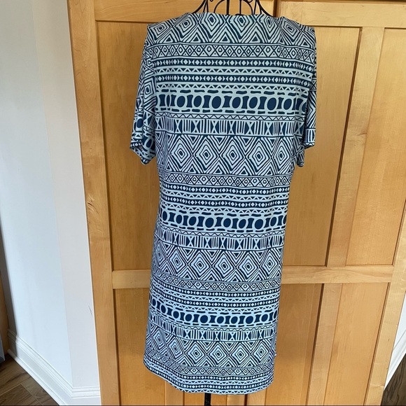 R&B Collection blue geo print scoop neck short sleeve relaxed fit Dress Large - Picture 5 of 10